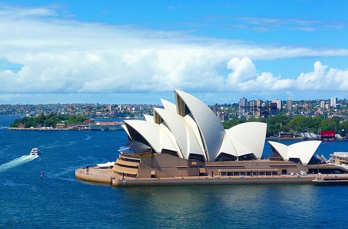 Picture of Sydney Australia as  an example of jobs for Americans in Australia