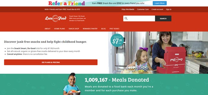 Love with Food website screenshot showing a mother and her daughter unboxing in the kitchen. 