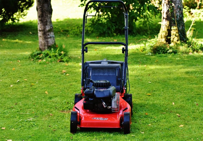 Make Money Mowing Lawns